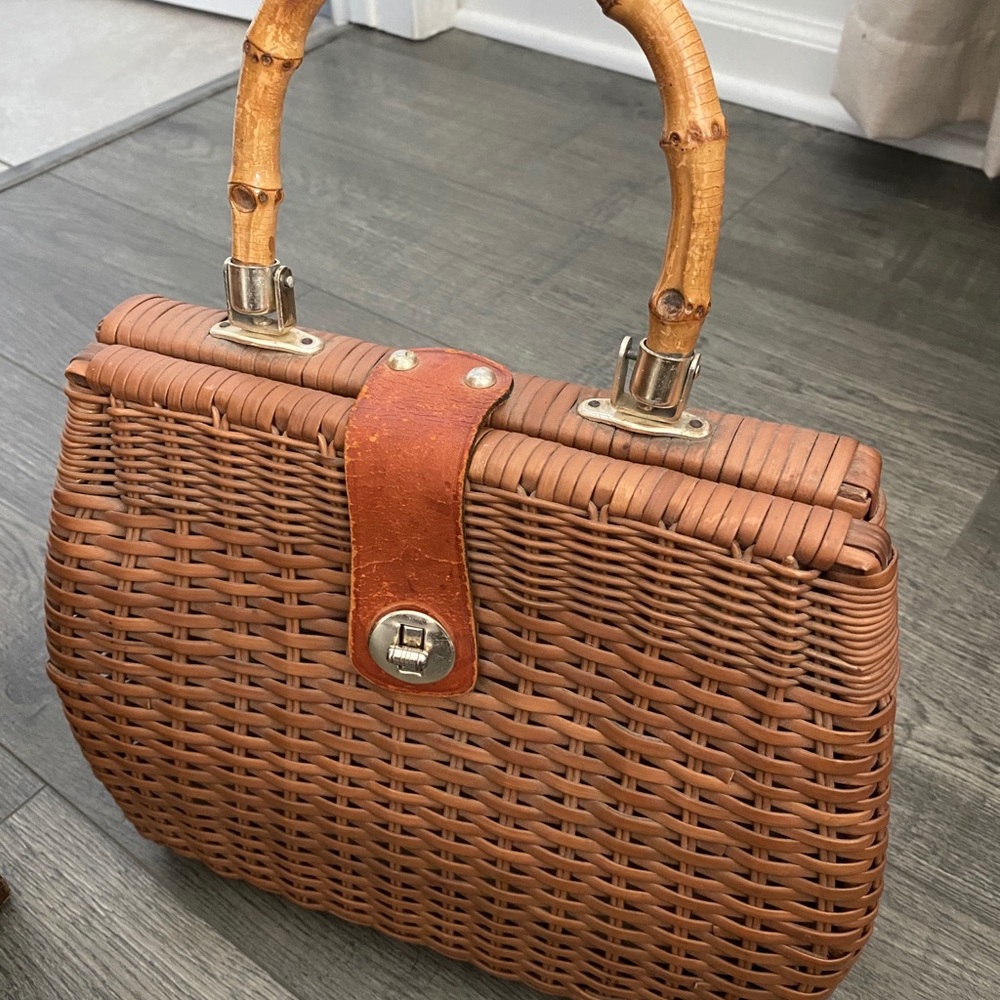 Vintage wicker British Hong Kong purse